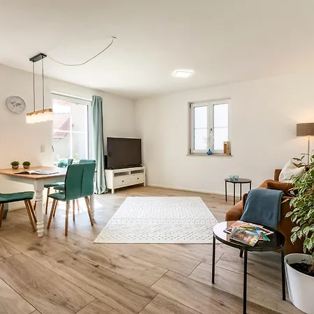 Buchwald Mit Schoener Holzterrasse Lejlighed